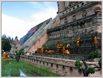 Wat Phra That Chedi Luang - Chiang Mai